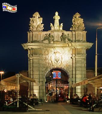 Szczecin (Stettin) - Ehemaliges Stadttor als Kneipe., Polen, Stettin, Szczecin, Albers , Foto, foreal,