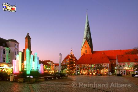 Eutin: Marktplatz mit Weihnachtsbeleuchtung, Eutin, Weihnachtsbeleuchtung, Schleswig-Holstein, Foto, Reinhard, Albers, foreal, 
