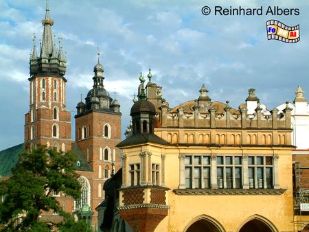 Krakau, Hauptmarkt (Rynek Głwny) mit Marienkirche und Tuchhallen, Krakau, Krakw, Hauptmarkt, Rynek Głwny, Tuchhallen, Sukiennice, Marienkirche