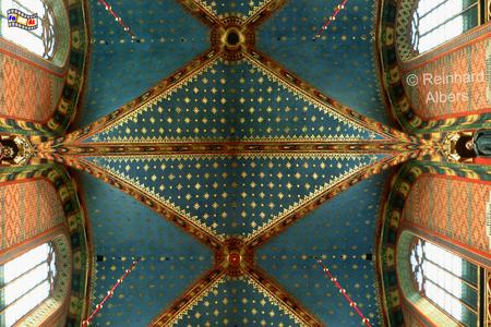 Im Gewlbe der Marienkirche funkeln die Sterne fast so als wren sie echt., Polen, Polska, Fotos, Bilder, Krakau, Krakw, Marienkirche, Kościł Mariacki 