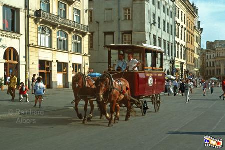 Pferdestraenbahn auf der Touristenroute vom Wawel zum Florianstor., Polen, Polska, Krakw, Krakau, Bilder, Fotos, Pferdestraenbahn, Touristenroute