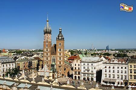 Blick auf die Marienkirche vom alten Rathausturm., Polen, Polska, Krakau, Krakw, Fotos, Bilder, Marienkirche