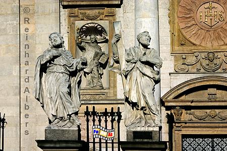 Apostelfiguren vor der Peter- und Paulskirche., Polen, Polska, Fotos, Bilder, Krakau, Krak�w, Apostel, Peter- und Paulskirche