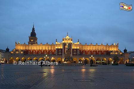 Tuchhallen (Sukiennce) am dem Hauptmarkt (Rynek Głowny), Polen, Polska, Krakau, Krakw, Fotos, Bilder,  Tuchhhallen, Sukiennice, Hauptmarkt, Rynek, Głowny, foreal, Albers,