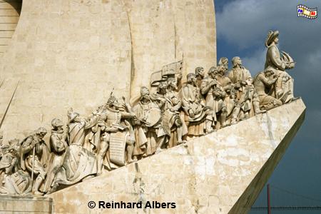 Denkmal der Entdeckungen
(Padro dos Descobrimentos). An der Spitze steht als grte Figur Heinrich der Seefahrer., Lissabon, Belem, Denkmal, Entdeckungen