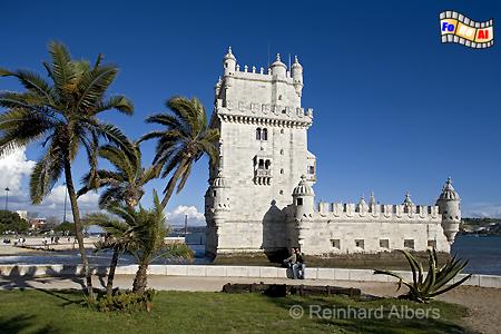 Torre de Belm, 1515-20 nach Plnen von Francisco de Arruda errichtet. Der Turm gilt als eines der Hauptwerke des manuelinischen Baustils und wurde 1983 von der UNESCO zum Weltkulturerbe erklrt., Lissabon, Belem, Torre, Turm, Entdeckungen, Wahrzeichen, Albers, foreal, Foto