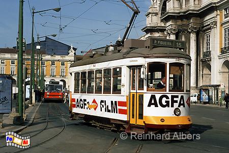 Lissabon - Oldtimer-Straenbahn, Lissabon, Straenbahn, Oldtimer, Electricos, Albers, Foto, foreal