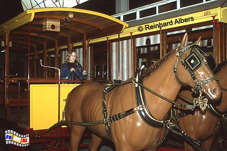 1873 verkehrte die erste Pferdestra�enbahn in Lissabon,
heute zu sehen im Stra�enbahnmuseum (Museu de Carris)., Lissabon, Stra�enbahn, Museum, Museu de Carris