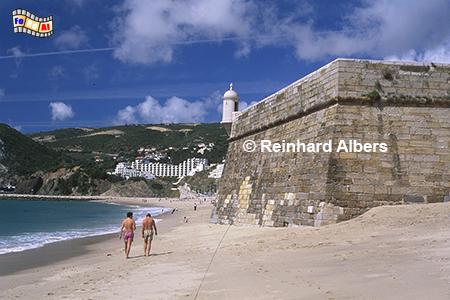 Sesimbra - Fortaleza (Festung) am Strand ., Portugal, Sesimbra, Festung, Strand, Atlantik, Albers, Foto, foreal,
