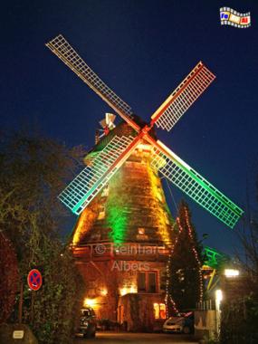 Eutin - Moder Grau mit Weihnachtsbeleuchtung, Windmhle, Eutin, Moder Grau