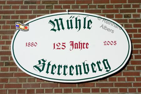 Upgant-Schott in Ostfriesland mit der M�hle Sterrenberg aus dem Jahr 1880., Windm�hle, Ostfriesland, Upgant-Schott, Sterrenberg