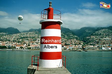 Hafen von Funchal auf Madeira, Leuchtfeuer, Portugal, Madeira, Funchal, Mole, Hafeneinfahrt