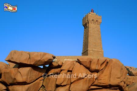Ploumanach an der Nordkste der Bretagne., Leuchtturm, Frankreich, Bretagne, Ploumanach, Granit rose