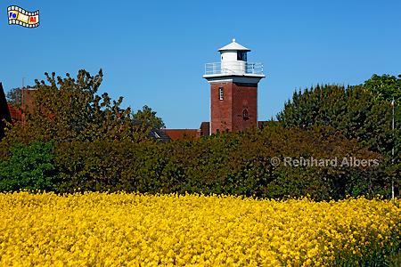 Strandhusen stlich von Heiligenhafen in Schleswig-Holstein, Leuchtturm, Deutschland, Schleswig-Holstein, Ostseekste, Strandhusen, foreal, Albers