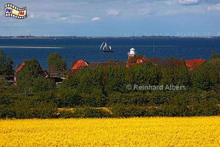 Blick auf Strandhusen bei Heiligenhafen, Leuchtturm, Deutschland, Schleswig-Holstein, Ostseekste, Strandhusen, foreal, Albers,