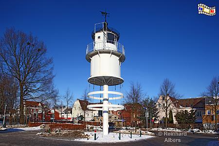 Die Laterne vom ehemaligen Leuchtturm Kiel Friedrichsort steht heute auf dem Heinrich-Rixen-Platz als Denkmal., Leuchtturm, Deutschland, Schleswig-Holstein, Ostseekste, Kieler Frde, Kiel, Friedrichsort, Kiel-Friedrichsort,