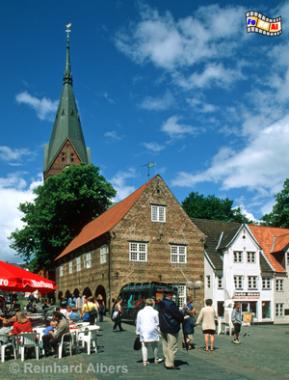 Flensburg - Nordermarkt mit Marienkirche im Hintergrund, Flensburg, Marienkirche, Nordermarkt, Ostseekste, Albers, Foto, foreal,