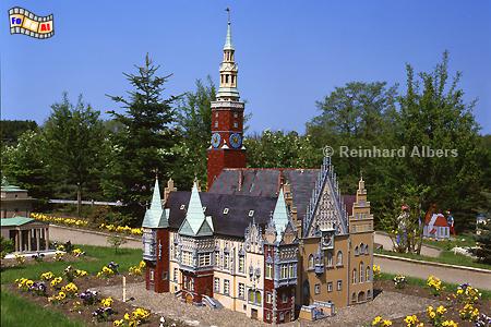 Mini-Born-Park in Owschlag -
Rathaus Breslau, Schleswig-Holstein, Owschlag, mini-Born, Breslau, Rathaus, Foto, foreal, Albers,
