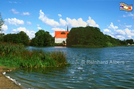 Bordesholmer See mit Klosterkirche, Bordesholm, Kloster, See, foreal, Albers, Foto,