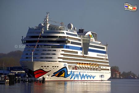 Kreuzfahrtschiff Aidasol am Ostseekai, Kiel, Hafen, Ostseekai, Aidasol, Albers, Foto, foreal,