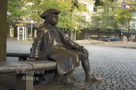 Asmus-Bremer-Denkmal auf dem gleichnamigen Platz in der Kieler Innenstadt., Kiel, Asmus, Bremer, B�rgermeister, Platz, Albers, Foto, foreal,