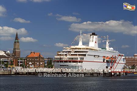 Kiel: Hafen H�rn mit Kreuzfahrtschiff 
