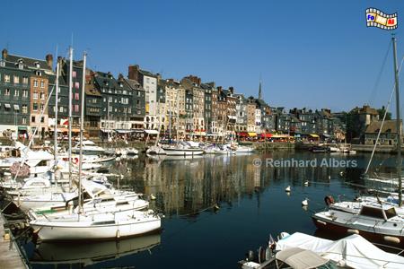 Honfleur - Le Vieux Bassin. Der alte Hafen von Honfleur gilt als der sch�nste seiner Art in der gesamten Normandie, Normandie, Honfleur, Vieux, Bassin, Port, Albers, foreal, Foto