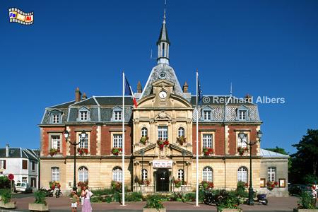 Cte Fleurie - Blumenkste.
Rathaus in Cabourg, Normandie, Cabourg, Rathaus, Blumenkste, Cte, Fleurie, Albers, Foto, foreal