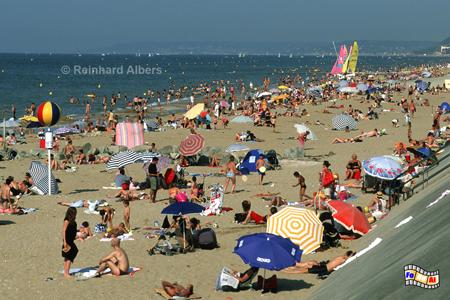 Cte Fleurie - Blumenkste.
Cabourg: Strandleben, Normandie, Cabourg, Cte, Fleurie, Blumenkste, Albers, Foto, foreal, Strand,