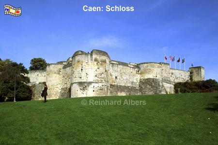 Caen - Das Schloss/die Burg (chteau) ist ein ausgedehnter Komplex und dominiert noch heute die Stadt, Normandie, chteau, Schloss, Burg, Festung, Caen, Albers, Foto, foreal