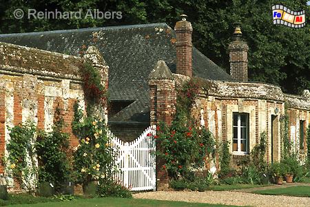 Miromesnil - Hinter den Mauern befindet sich ein kombinierter Blumen- und Nutzgarten. , Normandie, Miromesnil, Garten, Foto, Albers, foreal