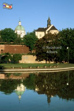 Neustadt (Nowe Miasto). Die Kirchen St. Kasimir (links) und St. Jacek von Weichselniederung aus gesehen., Polen, Polska, Warschau, Warszawa, Kirche, Jungfrau, Maria, foreal, Foto, Albers, Neustadt, Nowe, Miasto