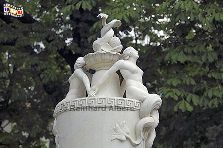 Skulptur beim Palast auf der Insel im Lazienki-Park, Polen, Polska, Warschau, Warszawa, Lazienki, Park, Skulptur, Palast, Albers, Foto, foreal,
