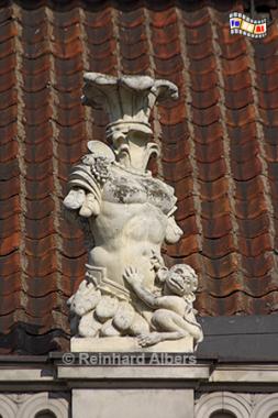 Dachfigur in der Krakowskie Przedmiescie, Polen, Warschau, Warszawa, Skulptur, Attika, Krakowskie, Przedmiescie, Foto, foreal