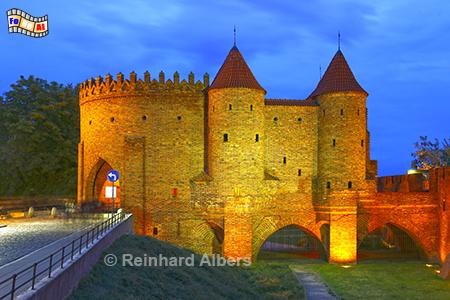 Bastion Barbakan zur blauen Stunde, Polen, Polska, Warschau, Warszawa, Barbakan, Bastion, Stadtbefestigung, Albers, Foto, foreal,
