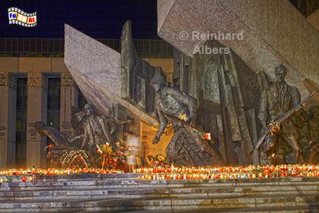 Jahrestag am Denkmal f�r den Beginn des Warschauer Aufstandes am 1. August 1944., Polen, Polska, Warschau, Warszawa, Aufstand 1944, Denkmal, Jahrestag, Foto, foreal, Albers