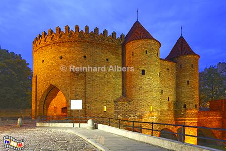 Bastion Barbakan zur blauen Stunde, Polen, Polska, Warschau, Warszawa, Barbakan, Bastion, Stadtbefestigung, Albers, Foto, foreal,