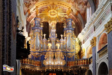 Święta Lipka (Heiligelinde) - Die ber�hmte Orgel mit beweglichen Figuren baute 1721 Johann Josua Mosengel aus K�nigsberg. Die imposante Orgel verf�gt �ber 40 Register und etwa 4000 Pfeifen., Polen, Masuren, Polska, Mazury, Święta, Lipka, Heiligelinde, Albers, Foto, foreal