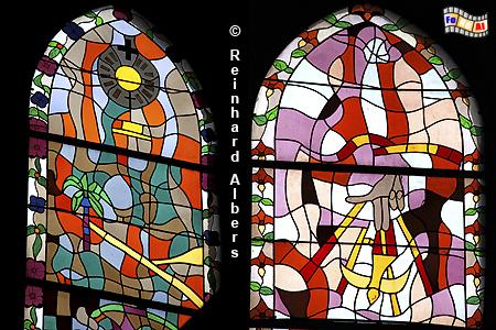 Kętryzn (Rastenburg). Moderne Glasfenster in der Katharinenkirche., Polen, Masuren, Kętryzn, Rastenburg, Katharinenkirche, Albers, foto, foreal,