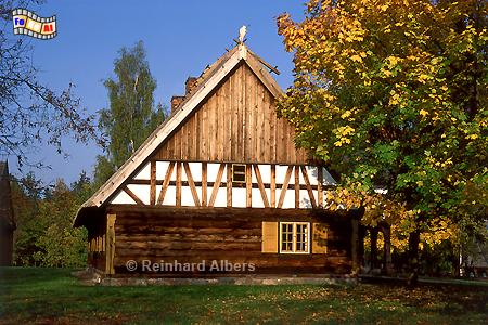 Masurisches Freilichtmuseum bei Olsztynek (Hohenstein) im Oktober., Polen, Polska, Masuren, Mazury, Skansen, Freilichtmuseum, Olsztynek, Hohenstein, Kirche, Albers, Foto, foreal