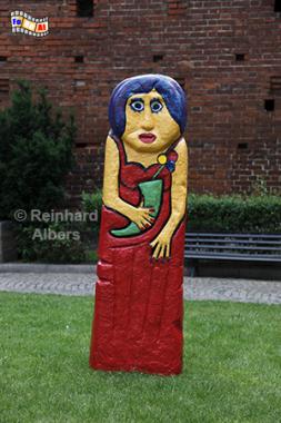 Olsztyn (Allenstein): Moderner Babenstein zur Erinnerung an entsprechende Kultfiguren der Pruzzen (Pru�en)., Polen, Allenstein, Olsztyn, Babenstein, Albers, Foto, foreal,