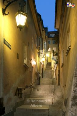 Warschau - Altstadt.
Kamiienne Schodki (Steintreppe) f�hrt von der Altstadt zur Weichselniederung hinab., Polen, Warschau, Polska, Warszawa, Kamienne, Schodki, Steintreppe, Altstadt, Stare Miasto, foreal, Foto