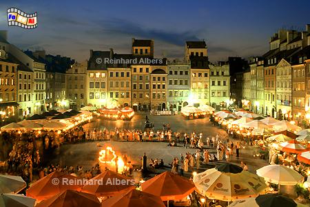 Warschau - Der Alte Markt (Rynek Starego Miasta) wurde nach der fast vollst�ndigen Zerst�rung im Zweiten Weltkrieg originalgetreu wiederaufgebaut., Polen, Polska, Warschau, Warszawa, Alter Markt, Altstadt, Rynek, foreal, Foto
