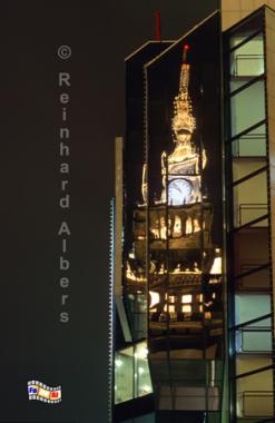 Warschau - Spiegelung des Kulturpalastes in einer modernen Glasfassade., Warschau, Polska, Warszawa, Polen, Kulturpalst, foreal, Foto