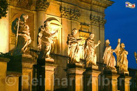 Krakau - Appstelfiguren vor der Peter- und Paulskirche in der Ulica Grodzka., Polska, Polen, Krakau, Krak�w, foreal, Foto, Grodzka, Apostel, Peter- und Paulskirche, Kirche