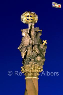 Świdnica (Schweidnitz) - Dreifaltigkeitss�ule neben dem Rathaus auf dem Rynek (Ring), Polen, Polska, Schlesien, Schweidnitz, Świdnica, Dreifaltigkeitss�ule, Rynek, foreal, Foto, Albers