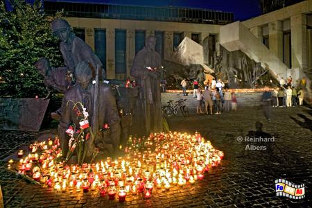 Jahrestag des Warschauer Aufstandes am 1. August 2007, Polen, Polska, Warschau, Warszawa, Aufstand, Denkmal, foreal, Foto