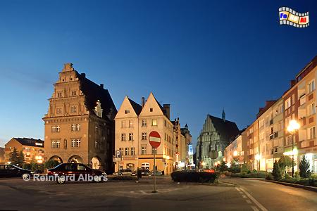 Nysa (Neiße) - Rynek (Ring),
links im Bild die Stadtwaage, Polen, Polska, Nysa, Neiße, Schlesien, Kirche, Rynek, foreal, Foto, Albers