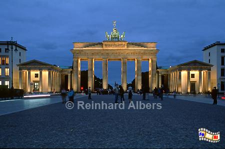 Brandenburger Tor, erbaut 1788-91 nach Entw�rfen von Carl Gotthard Langhans d.�., Berlin, Brandenburger, Tor, Langhans