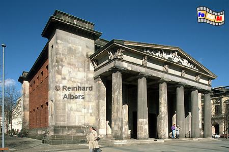 Die Neue Wache an der Stra�e 